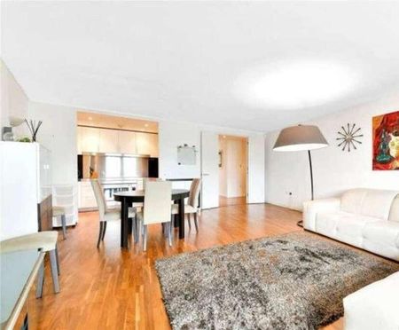 New Providence Wharf, Fairmont Ave, E14 - Photo 2