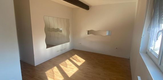 Location Appartement 2 pièces 55m² ARMENTIERES 59280 - Photo 2