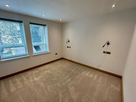 2 bedroom flat to rent - Photo 5