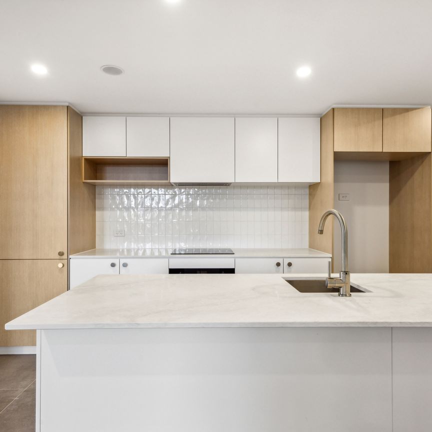 Modern 2-Bedroom Apartment in WOVA – Luxury Living in the Heart of Canberra! - Photo 1