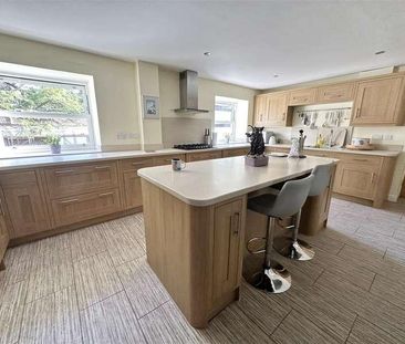 Superb Apartment With Wonderful Views Close To Westbury Village, BS10 - Photo 5