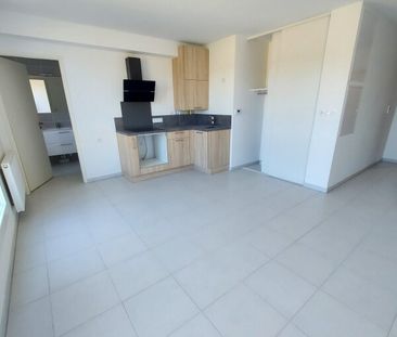 Location Appartement 1 pièce 29m² NIMES 30900 - Photo 4