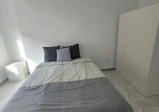 Carrer de Sant Lluís Bertran, Torrent, Valencian Community 46900