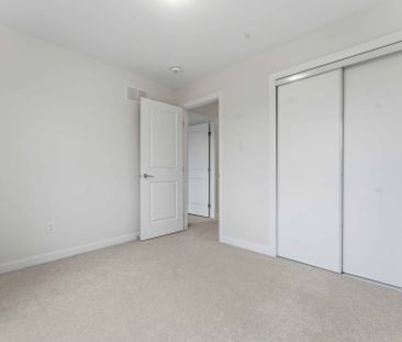 For Lease - 423 Silicon Way, Kanata, Ontario - Photo 3