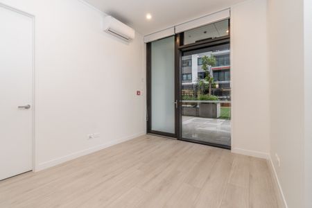 3 Bedroom + 2 Bath with 1 Carpark - Photo 4
