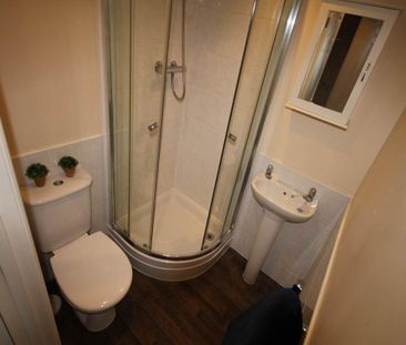 4 bedroom apartment to rent - Photo 6