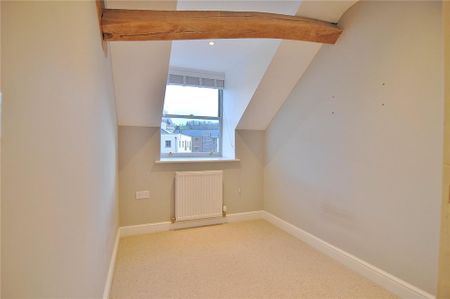3 bedroom maisonette to rent - Photo 2