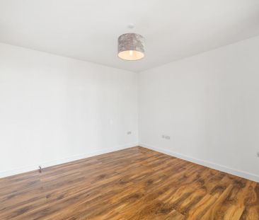 3 bedroom apartment to rent - Photo 3