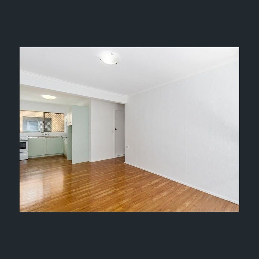 Shoreline living - Photo 1