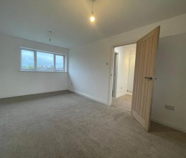 3 bedroom semi-detached house to rent - Photo 5