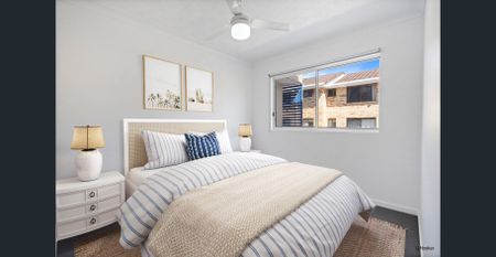 TWO BEDROOM, TWO BATHROOM, TWO CAR ACCOM WITH POOL - WALK TO BEACH - Photo 4