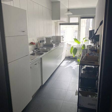 - GENT - Karaktervol appartement met twee slaapkamers en bureau - Foto 4