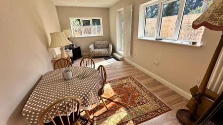 3 bedroom semi-detached house to rent - Photo 2