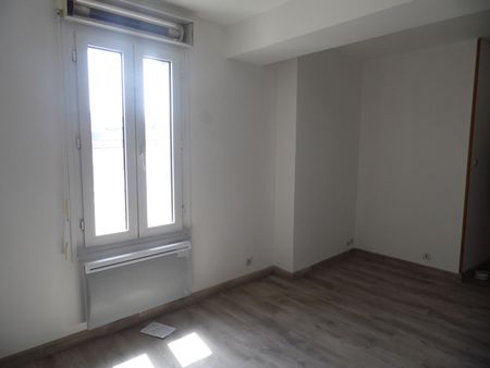 Location appartement 1 pièce, 16.00m², Doué-la-Fontaine - Photo 2