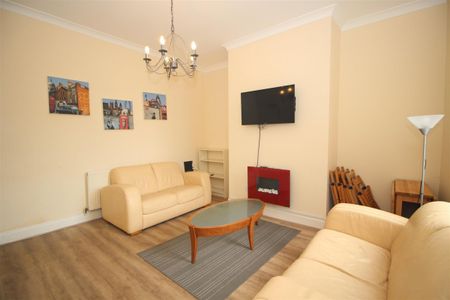 6 bedroom Student Terraced House to rent in Belle Grove West, Newcastle Upon Tyne - Photo 2