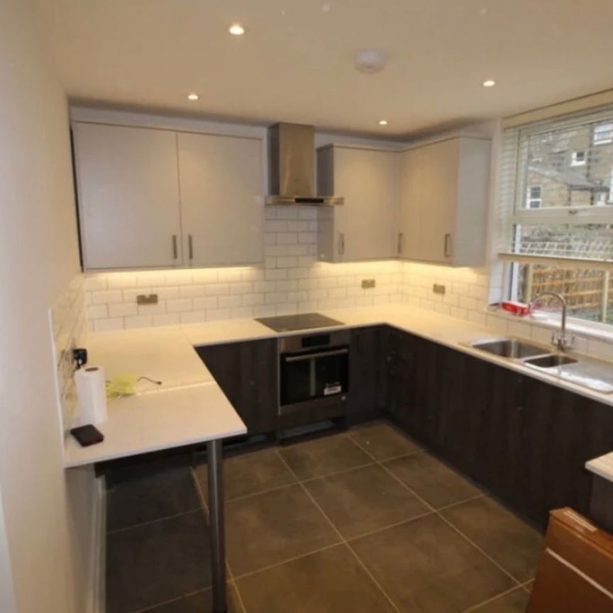 5 Bed Semi-Detached House, Brockley Grove, SE4 - Photo 1