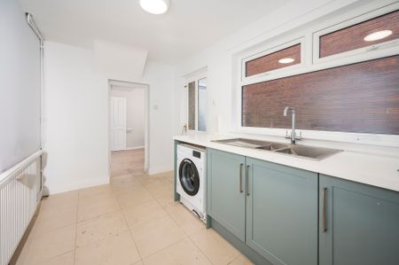 9 Cairo Street, Belfast, BT7 1QS - Photo 2