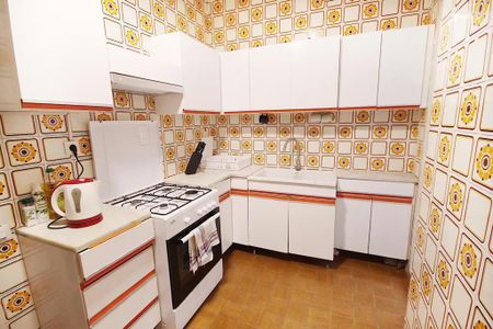 Carrer de Villarroel, Barcelona, Catalonia 08036 - Photo 4