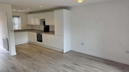 Victoria Road Cirencester, GL7 - Photo 4