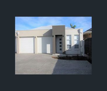 BEAUTIFUL 3 BEDROOM HOME IN FULHAM GARDENS - Photo 6