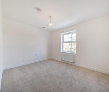 4 bedroom detached house to rent - Photo 1