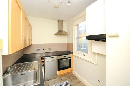 2 bedroom flat to rent - Photo 4