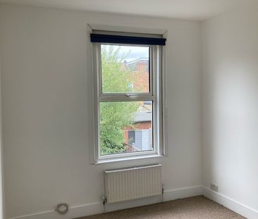 3 Bed Semi-Detached House, Highworth Road, N11 - Photo 1