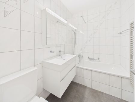 Helle 4-Zimmer Wohnung mit schönem Ausblick in Bern - Photo 5