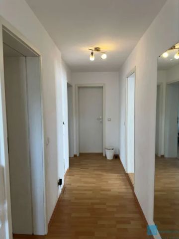 Tolle 3-Zimmer-Dachgeschosswohnung in der Weimarer Innenstadt! - Foto 4