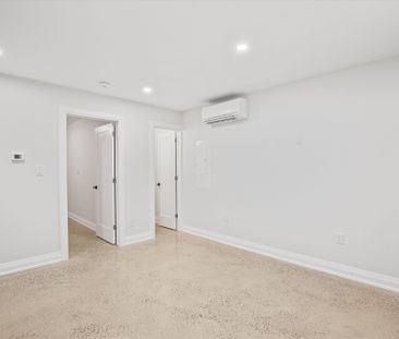 For Lease - 2563 Dundas Street Unit# #6, Toronto, Ontario - Photo 5