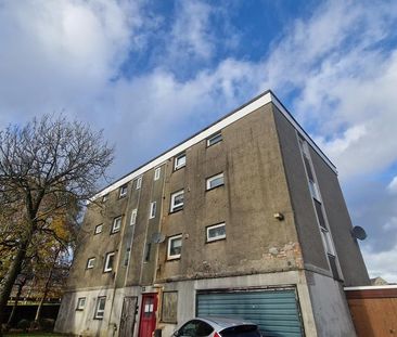 3 bedroom flat to rent - Photo 2