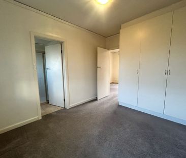 4 / 3 Kokaribb Rd, Carnegie - Photo 6