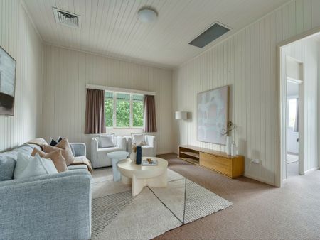 CHARMING, 3 BEDROOM HOUSE CLOSE TO QUT! - Photo 5