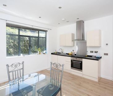 1 bedroom flat to rent - Photo 2