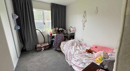 A very tidy home close to Rolleston library - Photo 2