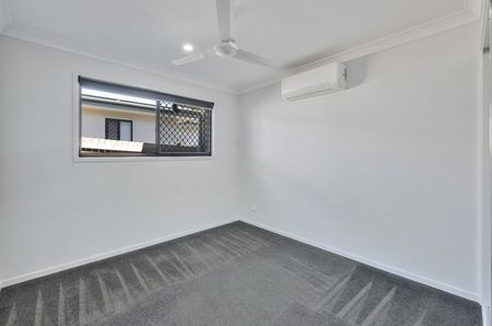 Modern Home Designed for Lifestyle & Community in Plantation Palms! - Photo 4