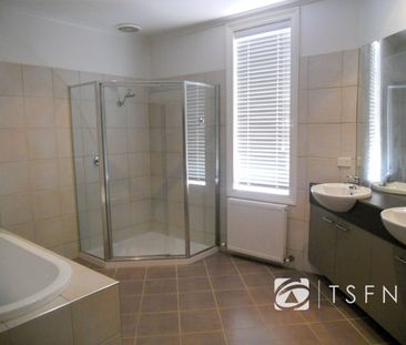 27 Honeysuckle Street, Bendigo - Photo 3
