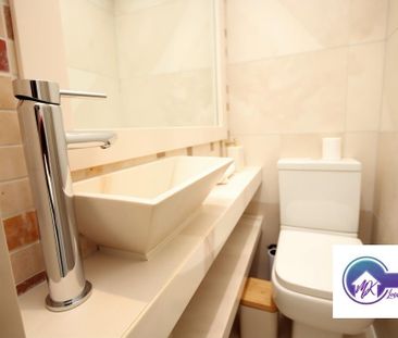 1 Bedroom Room in Flat Share To Rent - Photo 2