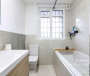 Green Tiles, Green Tiles Lane, Denham, Uxbridge, UB9 - Photo 3