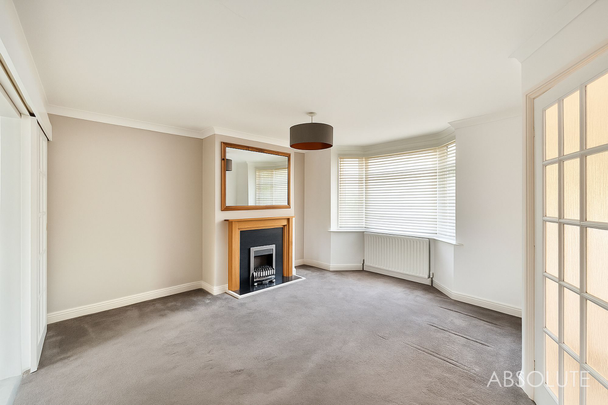 3 bed mid-terraced house to rent in Audley Avenue, Torquay, TQ2 - Photo 1