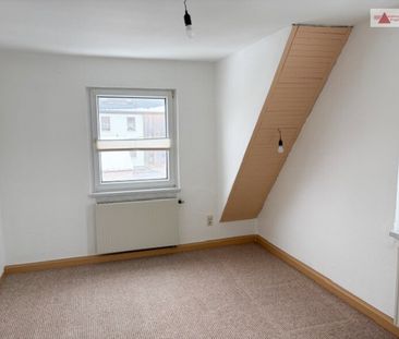 3-Raum-Wohnung mit Wintergarten und Einbauküche in schöner Ortslage... - Photo 2