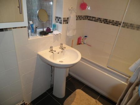 Warton Terrace - Photo 3