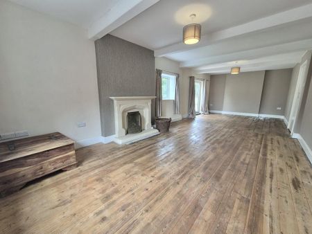 5 bedroom farm house to rent - Photo 3