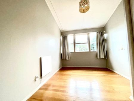 3 Bedrooms, Pt England - Photo 2