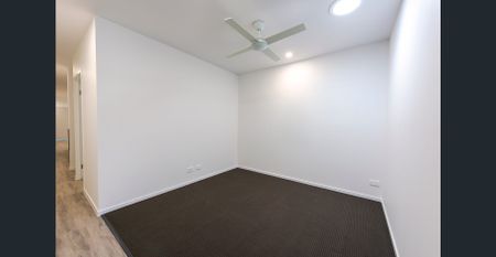 Luxury Living in Coral Cove - Light, Bright & Airy - Photo 5