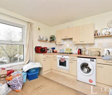 1 bedroom flat to rent - Photo 2