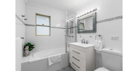 Prime Location Living - Photo 5