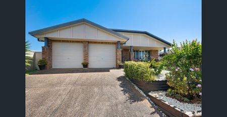 Amazing Family Home - Photo 3