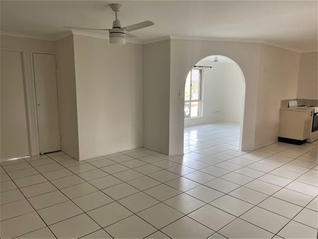 Lovely Family Home - Photo 2