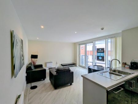 1 bedroom flat to rent - Photo 2
